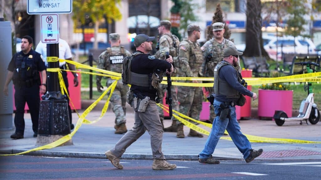 Washington D.C. Shooting: West Virginia Guardsmen Shot Close to White House, Investigation Underway 1 West Virginia National Guard ambush scene near the White House