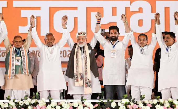 Modi–Nitish Coalition Powers NDA to Decisive 200+ Seat Victory in Bihar 1 NDA leaders raising hands after Bihar election win