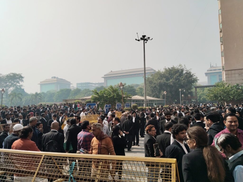 Bomb Threat Email Hits Delhi Courts and CRPF Schools, City on High Alert 1 Delhi Court evacuated after bomb threat email