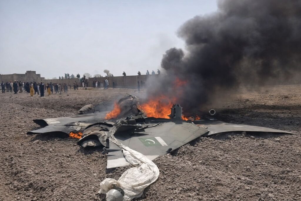 Afghanistan War Escalates as Taliban Clash With Pakistan in Major Cross-Border Offensive 1 Afghanistan war Taliban Pakistan airstrikes