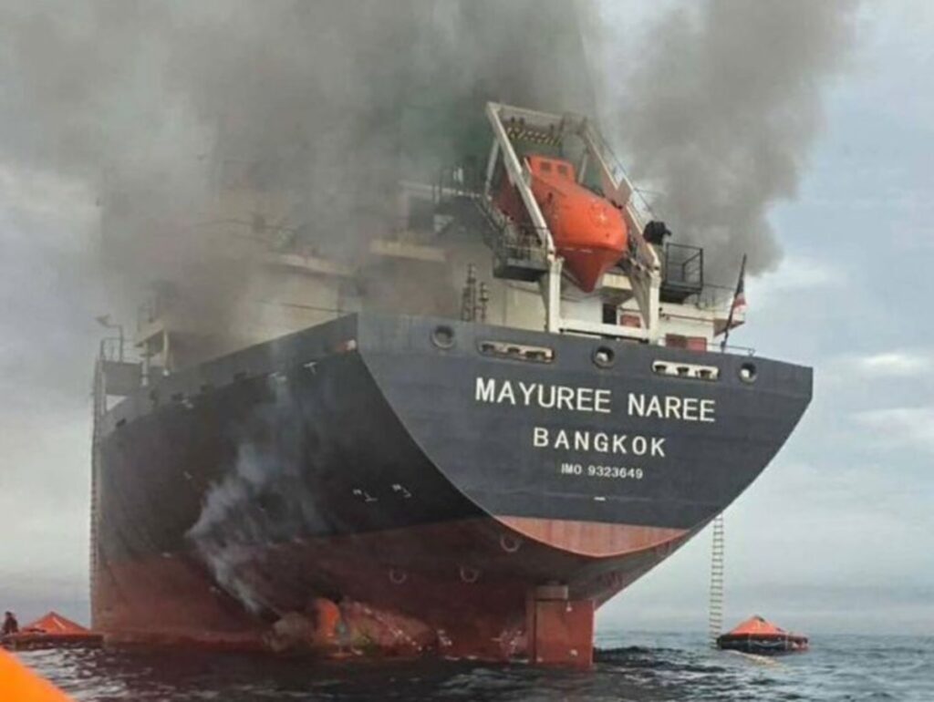 Struck in Hormuz: Thai Vessel Grounds Off Iran Amid Rising Maritime Conflict 1 Thai vessel damaged in Hormuz runs aground near Qeshm Island