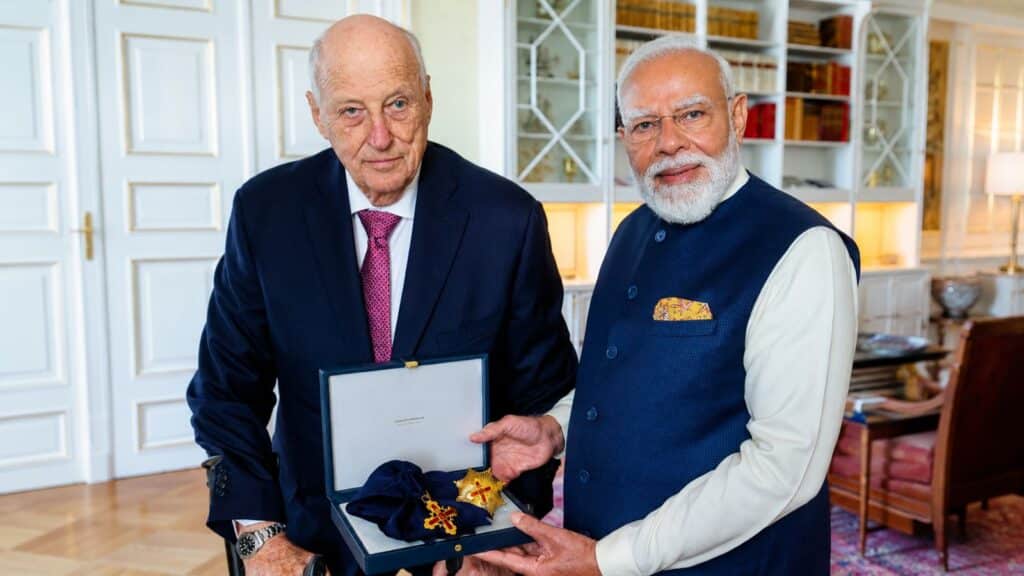 Modi in Norway: PM Holds Historic Oslo Talks on Trade, Energy and Nordic Cooperation 1 Modi receives Grand Cross of the Royal Norwegian Order of Merit in Norway