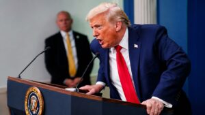 Home 11 Donald Trump speaking at New York rally after dictator remark