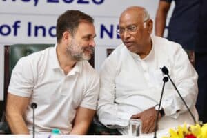 Home 7 Congress leaders attend INDIA bloc meeting in New Delhi to discuss opposition strategy