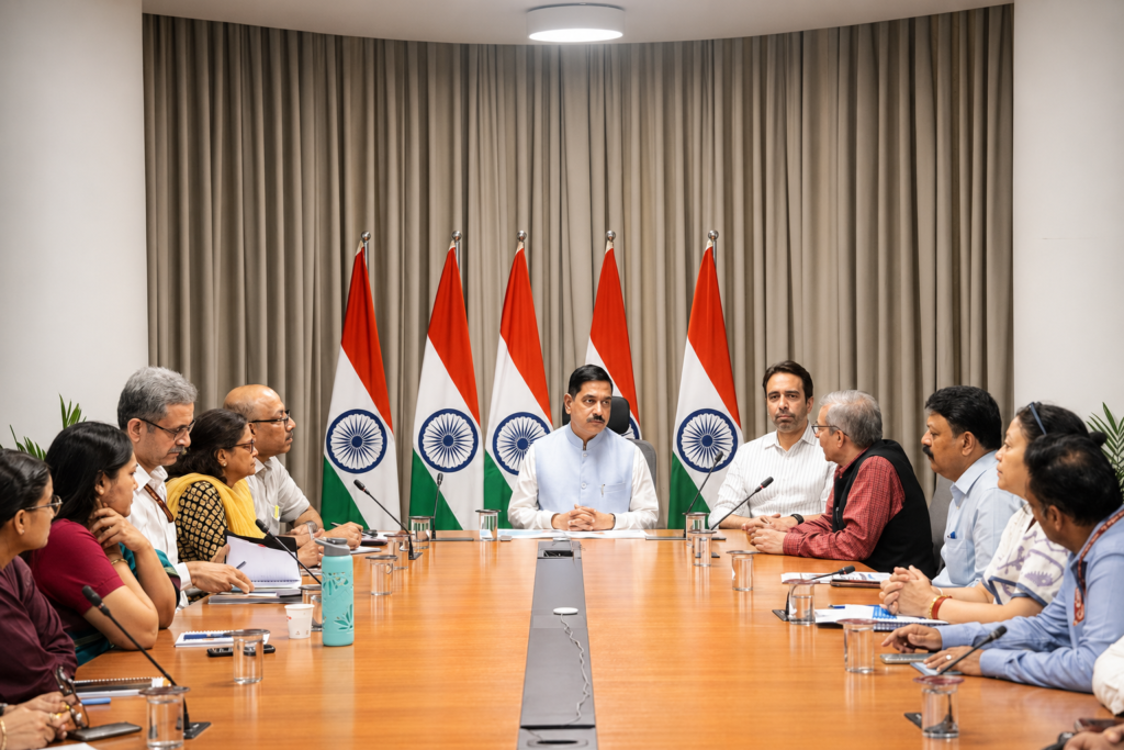 Pralhad Joshi Takes Charge as India's New Education Minister Amid NEET Crisis 1 Pralhad Joshi, India's new Education Minister