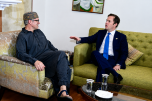Home 7 Gor meets Omar Abdullah in Srinagar